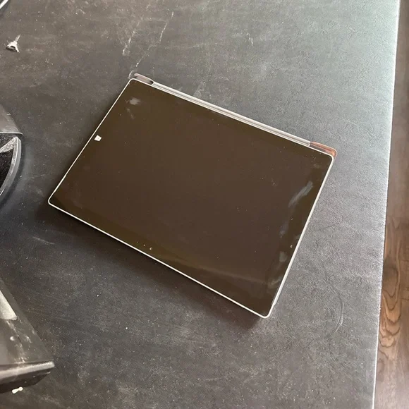 Microsoft Surface Pro 3, Windows 8 Pro 033247244953 256GB Model 1631 +Keyboard